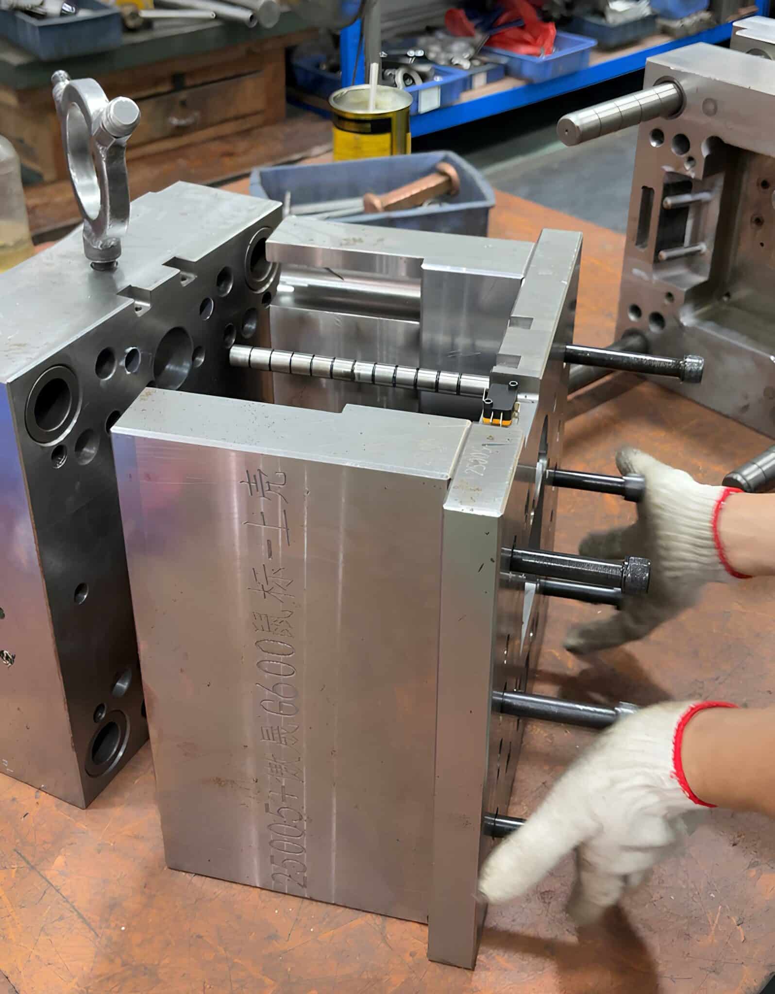 moule propriétaire Chine - sécurisation moule usine chinoise sourcing terrain 2026