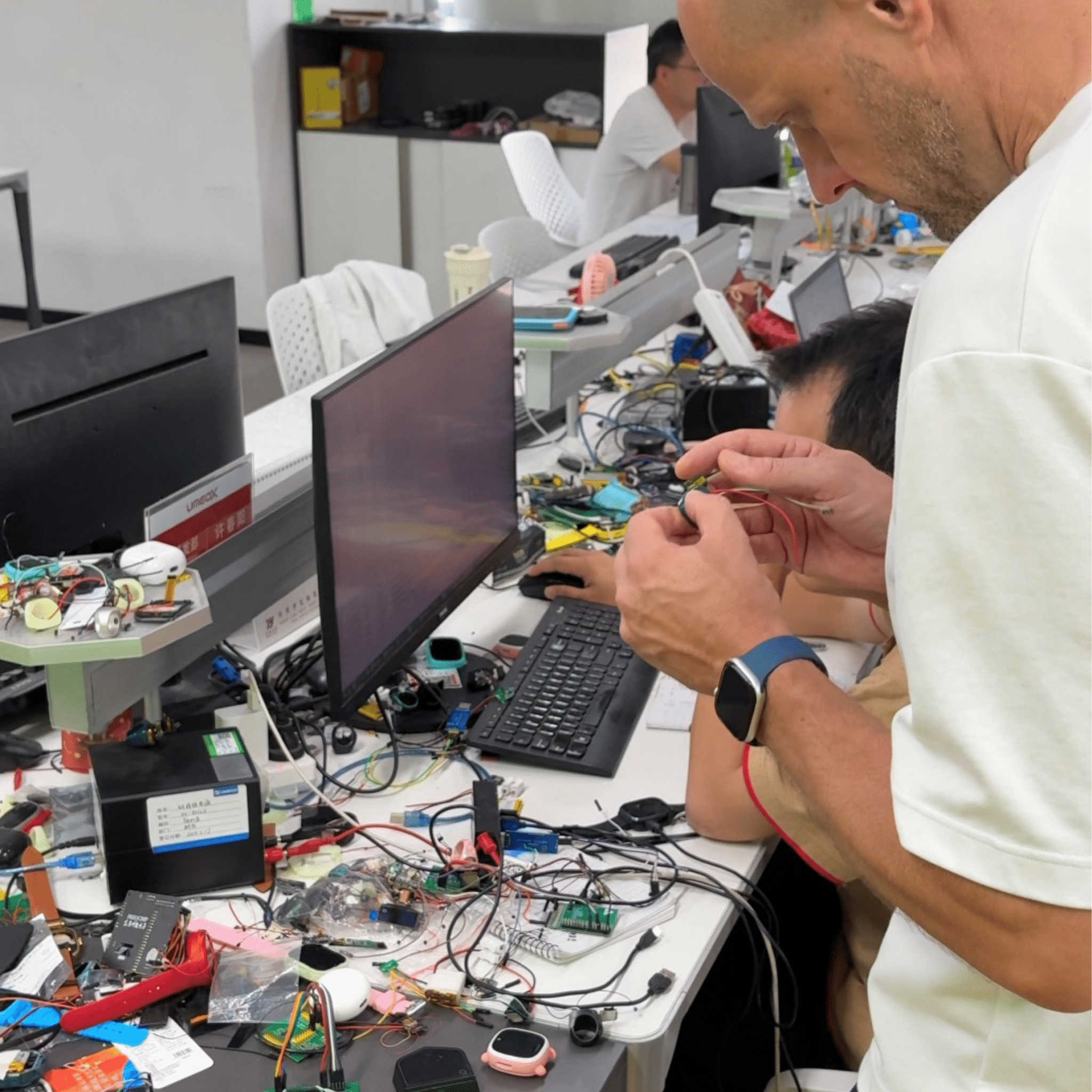 Développement produit électronique et tests composants en Chine